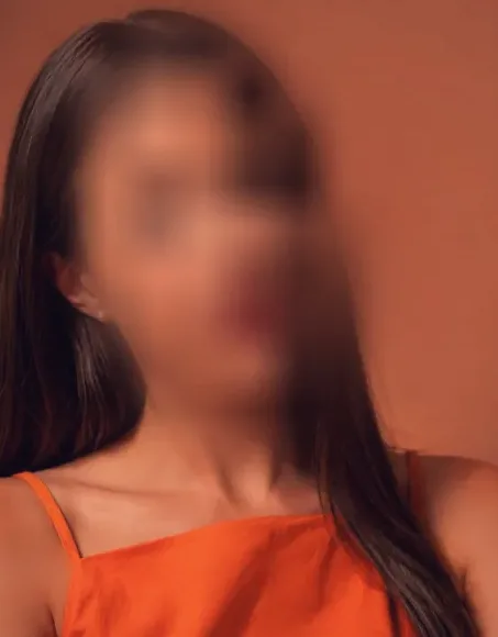 Candela, 27 años
