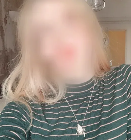 Chloe, 19 años