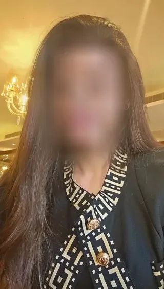 Lara, 37 años