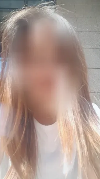 Nawal, 34 años