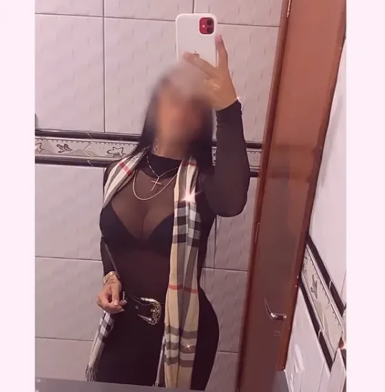 Ona, 32 años